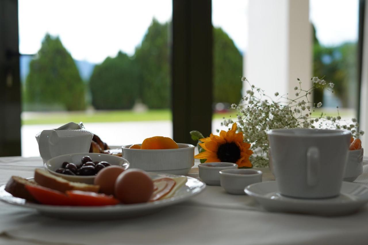 Fthia Hotel Ламия Экстерьер фото