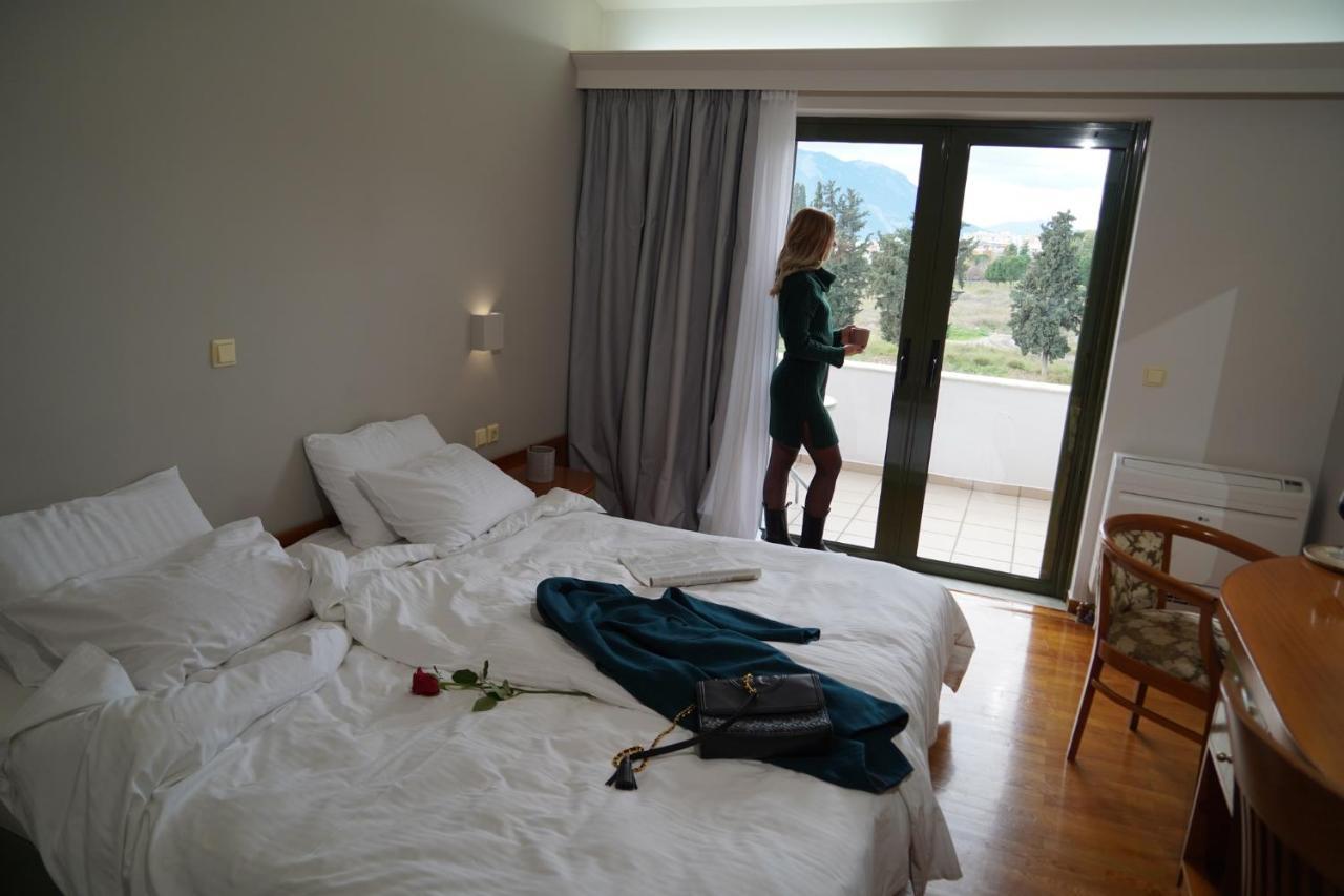 Fthia Hotel Ламия Экстерьер фото