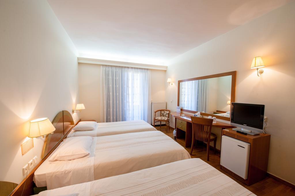 Fthia Hotel Ламия Экстерьер фото